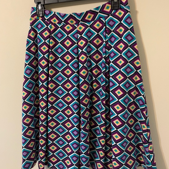 LULAROE Skirt with pockets size Medium - Picture 10 of 13